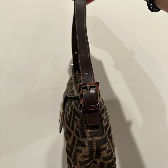 ✨SOLD ✨ FENDI Zucca Baguette Shoulder fold over Bag - Picture 8 of 13